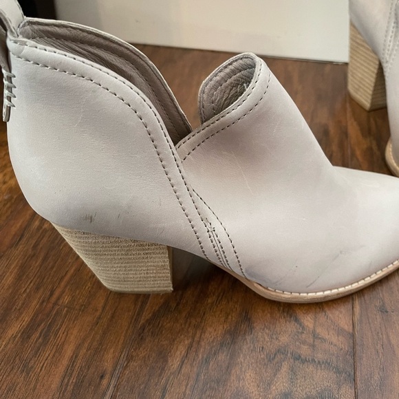 NWOB Jeffrey Campbell Booties Size 9.5 - Picture 3 of 6